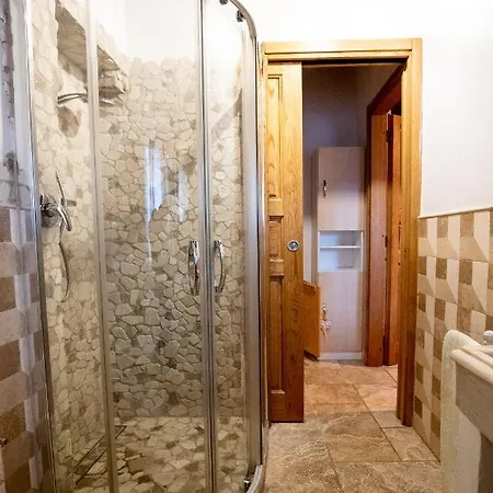 펜션 La Casetta Nel Borgo 카스텔누오보디발디세시나
