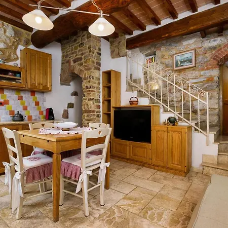 La Casetta Nel Borgo * Castelnuovo di Val di Cecina