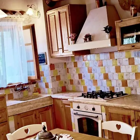 펜션 La Casetta Nel Borgo 카스텔누오보디발디세시나